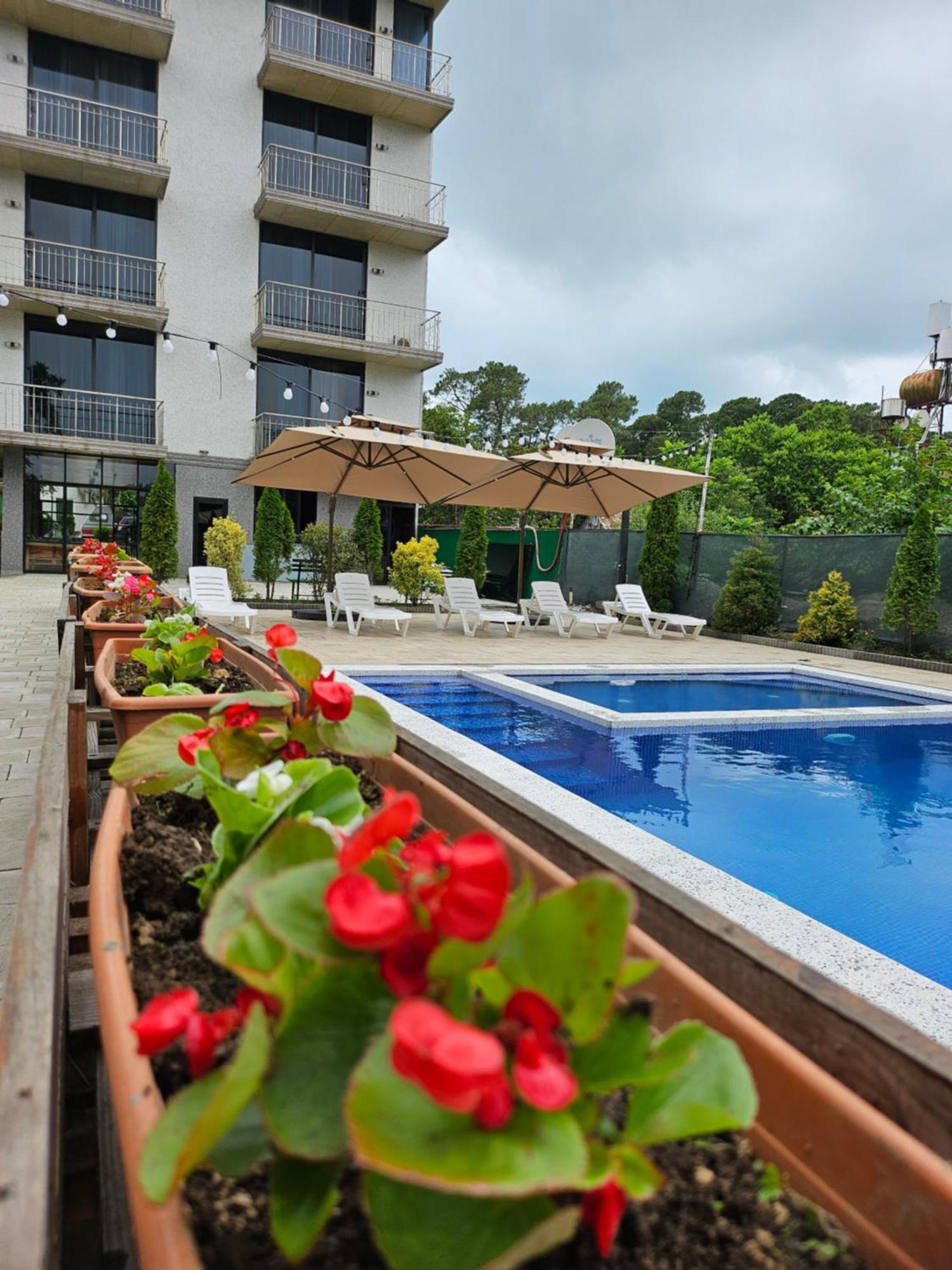 Green Terrace Kobuleti ภายนอก รูปภาพ